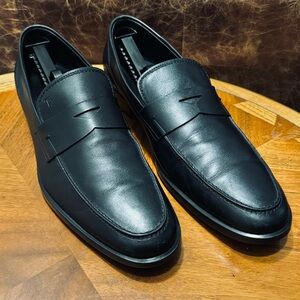 TOD’S Leather Loafers in Black (13.5 US)